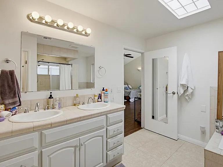 5556 Mary Lane Dr — Photo 13