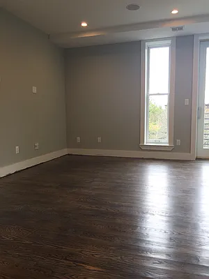 Rented by P Management | media 48