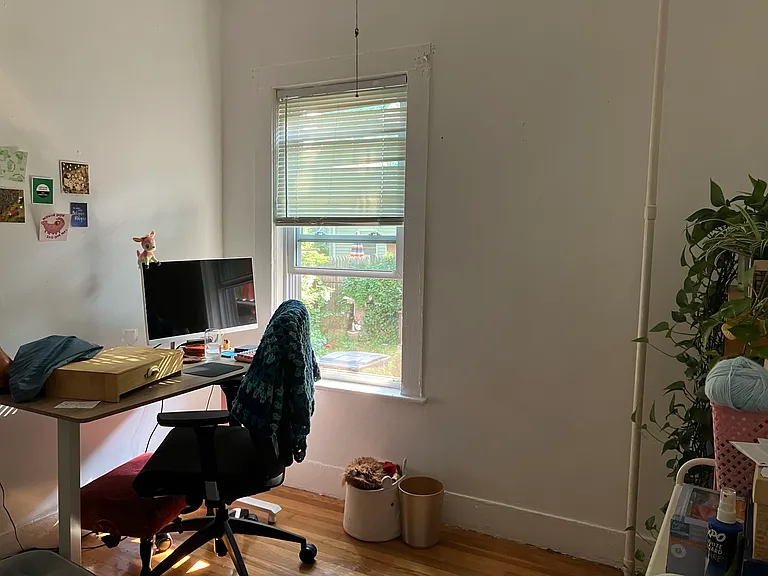 38 Hanson St #1 — Photo 1