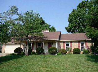 352 Raintree Dr, Danville, IN 46122