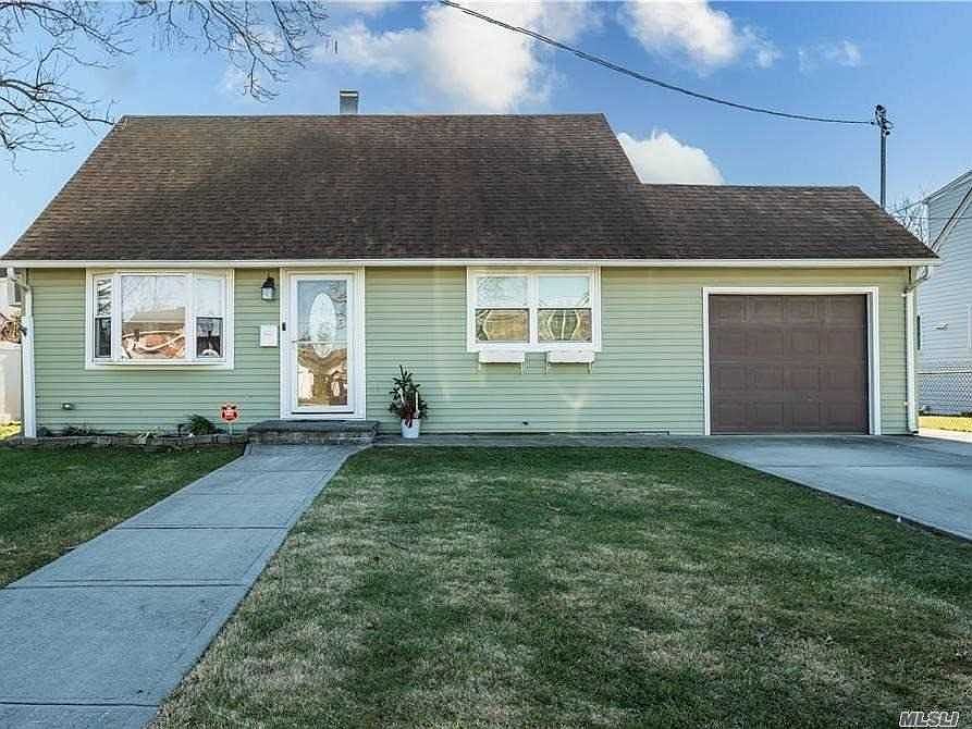 1st image of 379 Evans Ave