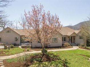8 Orchard Knob Ln, Black Mountain, NC 28711