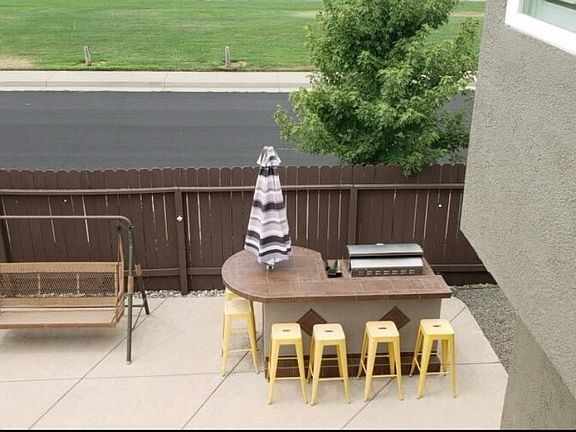 5th image of 1672 Blackbird St