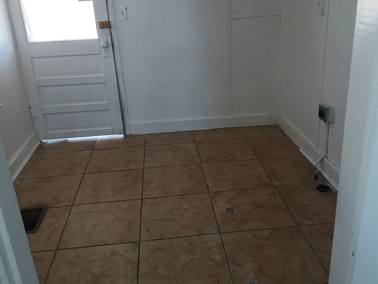 221 W 3rd St — Photo 11