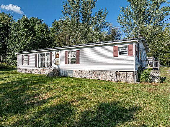 5th image of 447 Old Airport Rd