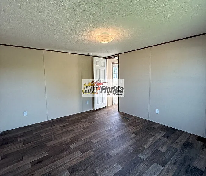1357 Sparrow Rd — Photo 10