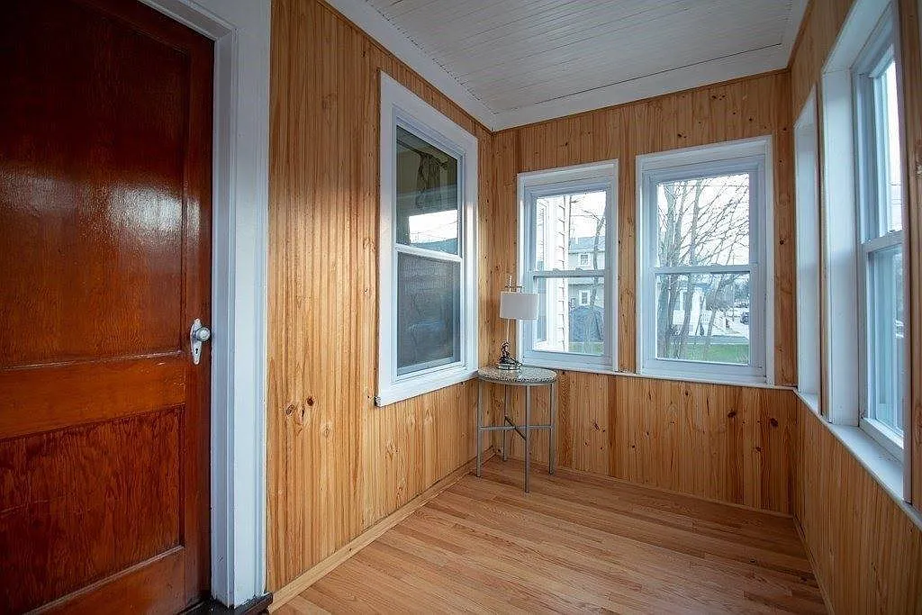 2 bed, 935 sqft, $2,750 — Photo 3