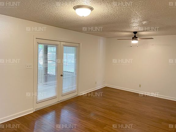 3rd image of 1425B White Ct