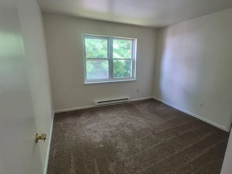 404 Woodcliff Ave — Photo 6