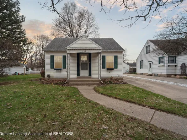 706 Paris Ave, Lansing, MI 48910