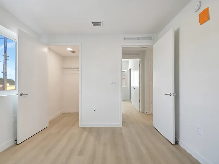 1720 N J Ter #C — Photo 10