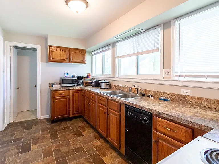 2604 W Ethel Ave. (Wynn Funds, LLC) — Photo 3