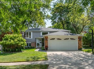 416 Welch Rd, Northville, MI 48167
