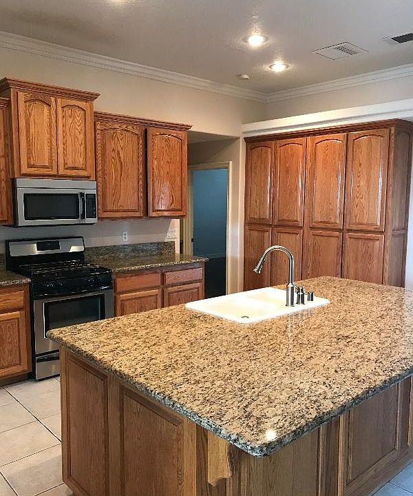 1st image of 26725 Lakeview Dr