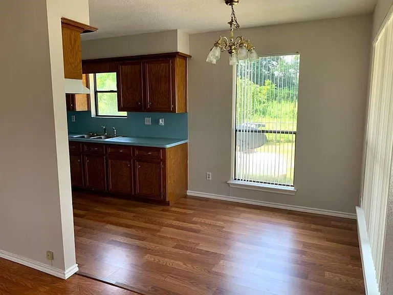 62 Laurel Ct — Photo 5