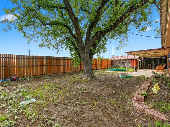 2nd image of 1435 Bandera Dr