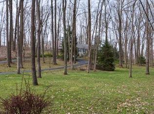 4098 Hollow Rd, Malvern, PA 19355