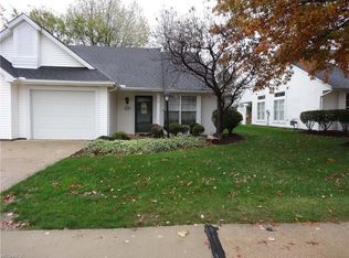 1107 Lake Meadow Ln, Brunswick, OH