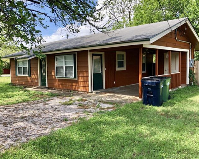 1st image of 806 S Vandeveer St