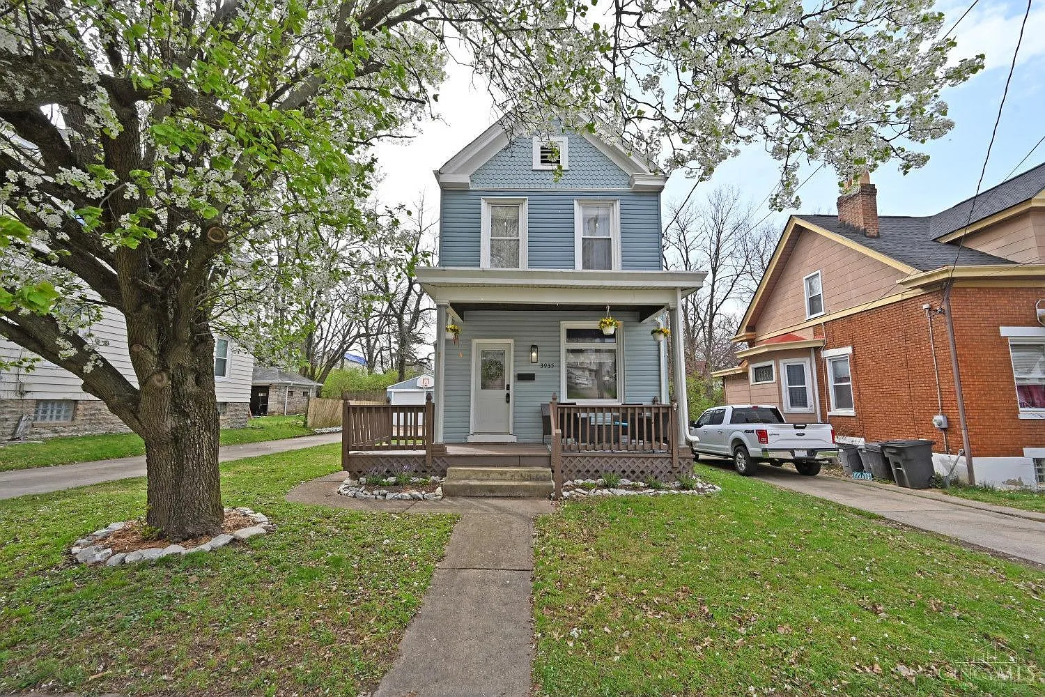 3935 Lovell Ave photo 1