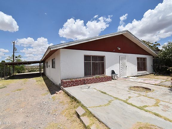 3rd image of 809 Coach Rd