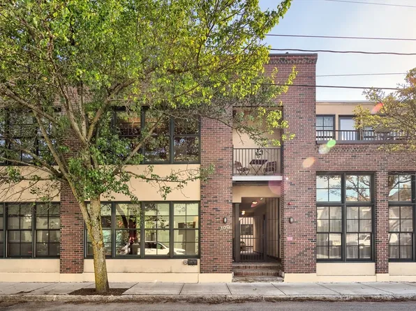 100 Erie St APT 10, Cambridge, MA 02139