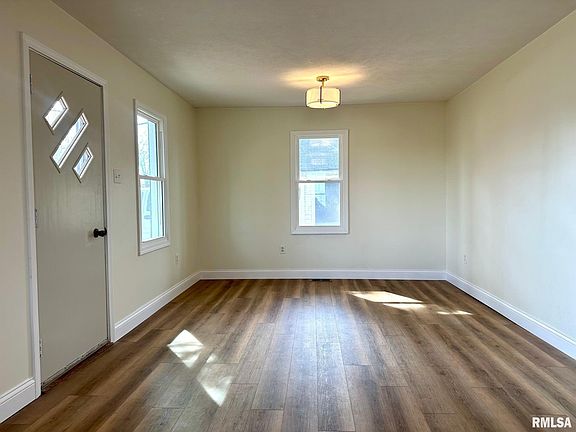 2nd image of 585 Cherry St