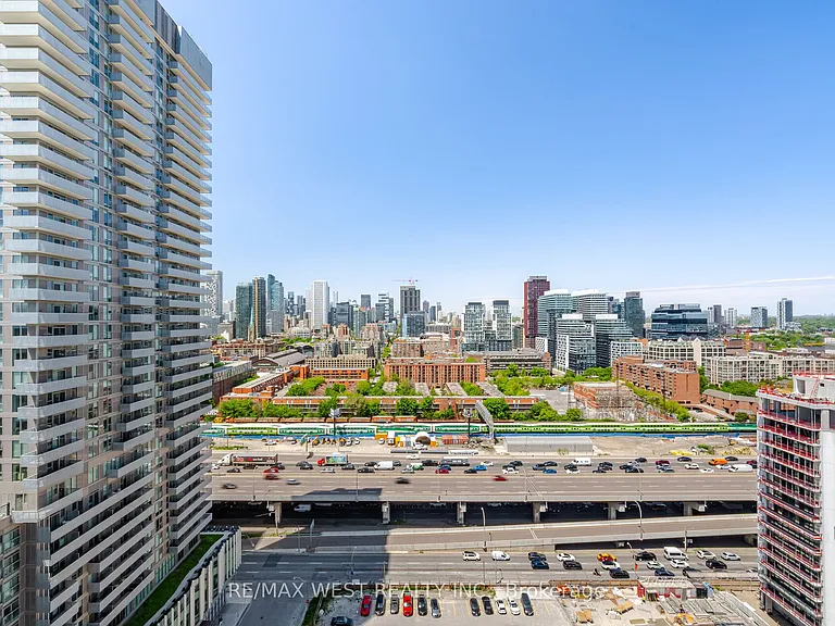 15 Richardson St #2101 — Photo 31