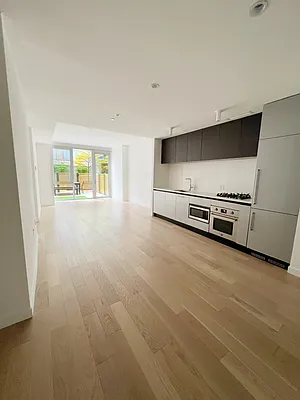 Rented by R New York | media 9