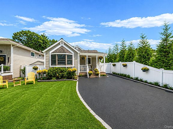 2nd image of 256 Deer Road