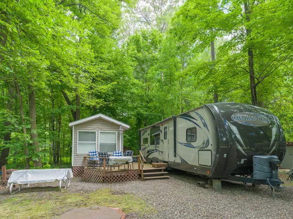 15 Canterbury Town, Aitkin, MN 56431