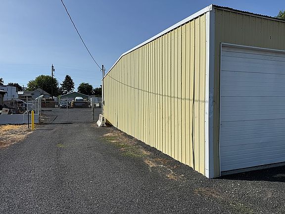 3rd image of 117 25th St