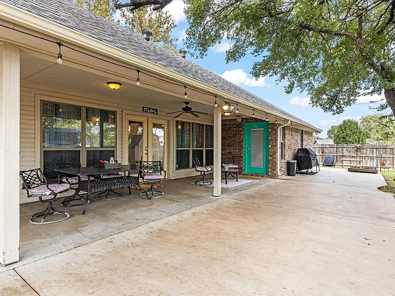 1609 Cheyenne Trl — Photo 28
