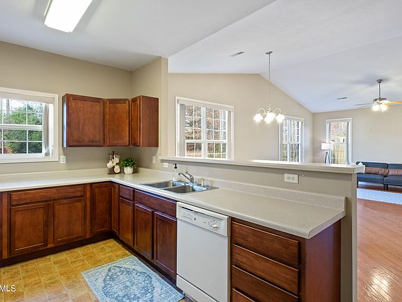 5th image of 8047 Ellisville Ln