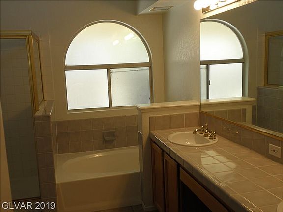 5th image of 275 Comfort Dr #0
