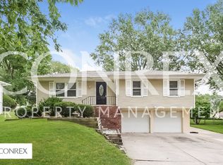 2525 S Trail Ridge Ave, Independence, MO 64055