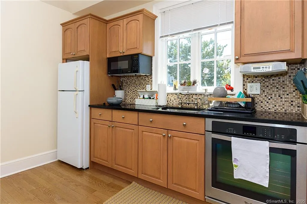 1 bed, 815 sqft, $4,250 — Photo 3