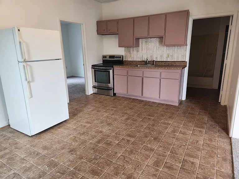 406 E Moler Ave — Photo 4