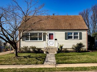 17 Appleton Dr, Hamilton, NJ 08610