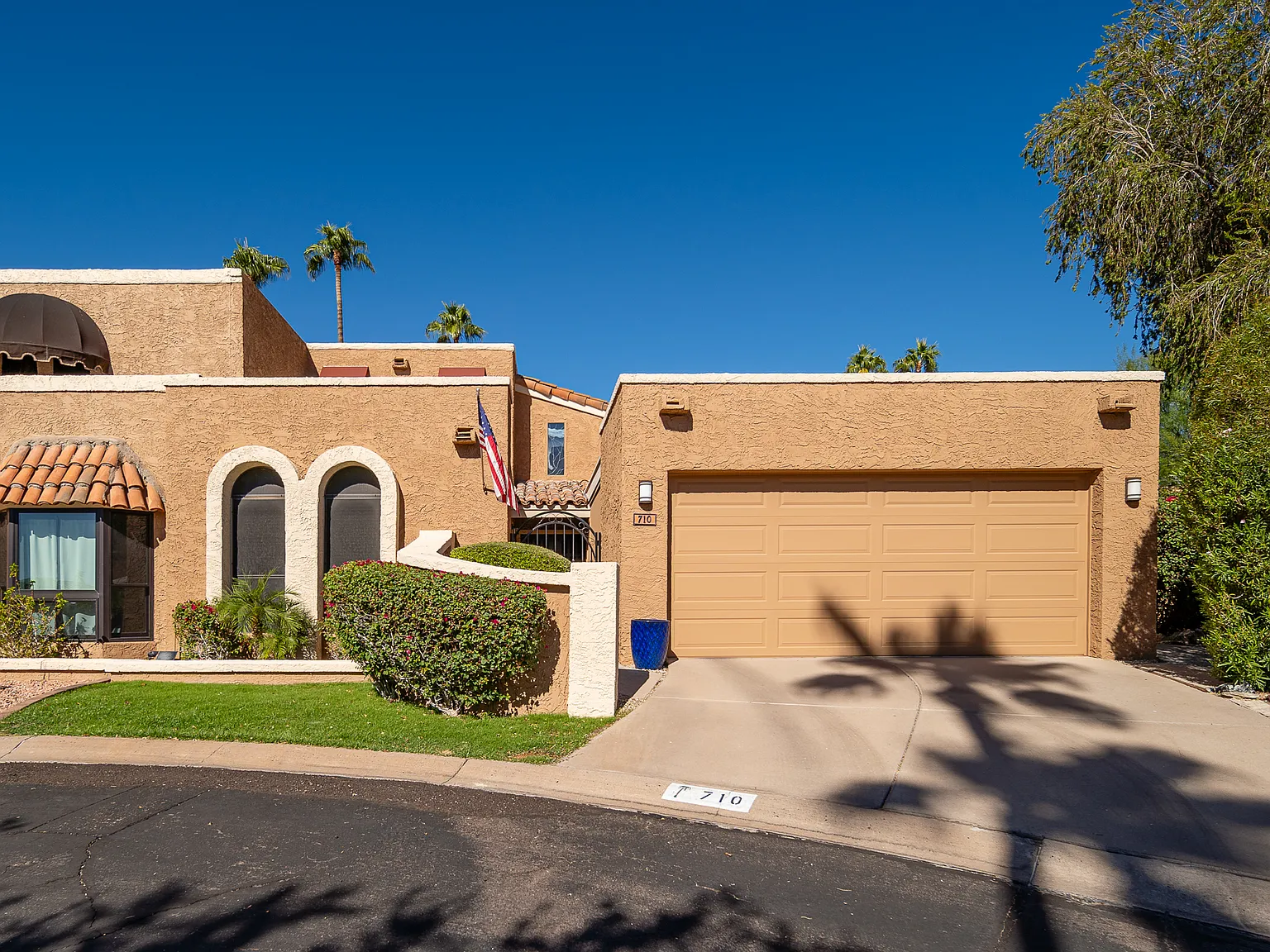 3 bed, 1913 sqft, $2,595 — Photo 1