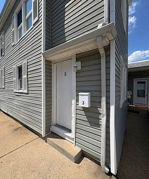 139 Broad St #3 — Photo 1