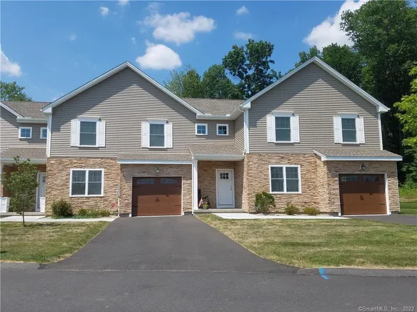 812 Old Village Circle, Windsor, CT 06095