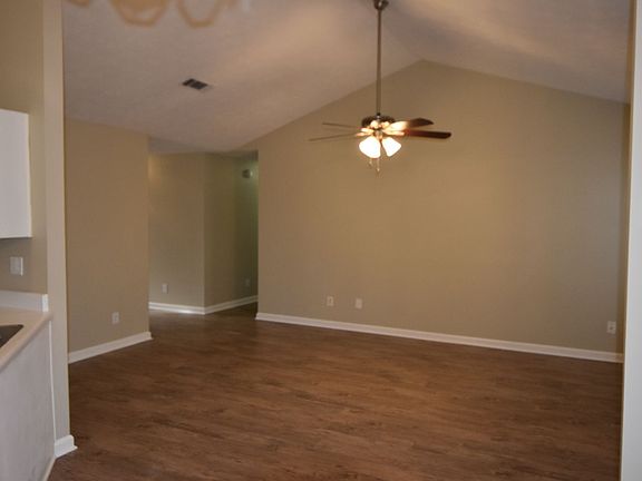 3rd image of 3219 Sentinel Cir