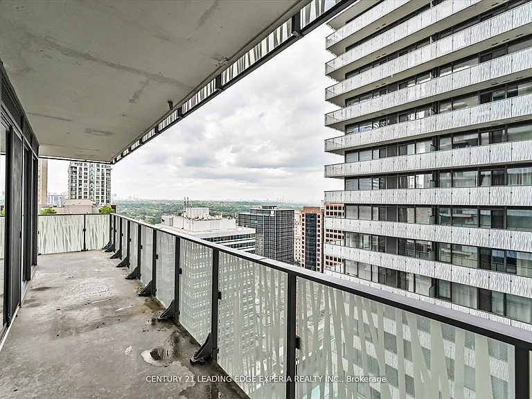 42 Charles St E #2309 — Photo 26