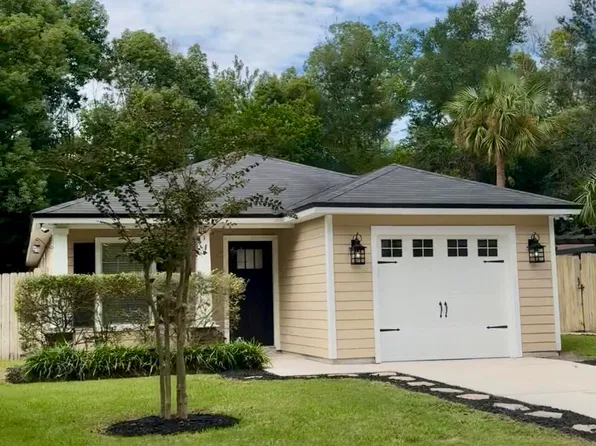 6237 SYRINGA Lane, Jacksonville, FL 32211