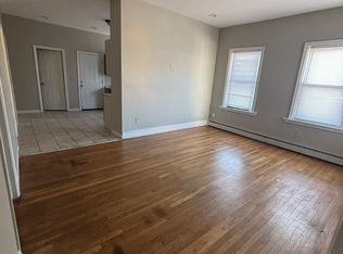 34 Burnett St FLOOR 1, Providence, RI 02907