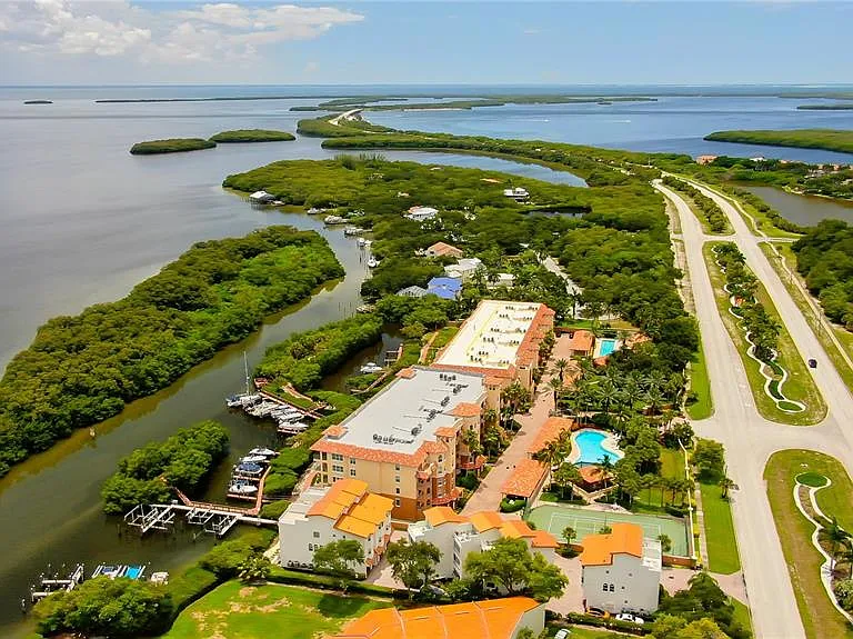 1575 Pinellas Bayway Way S #1575 — Photo 19