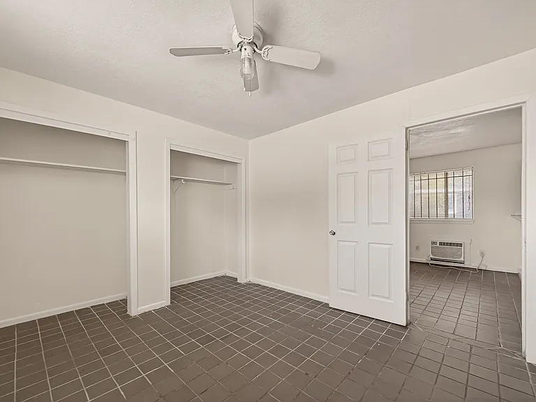 2708 Oakcliff St — Photo 7