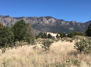 6008 Beargrass Ct NE, Albuquerque, NM 87111