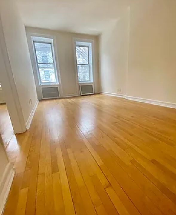 2nd image of 131 E 61st St APT 3A